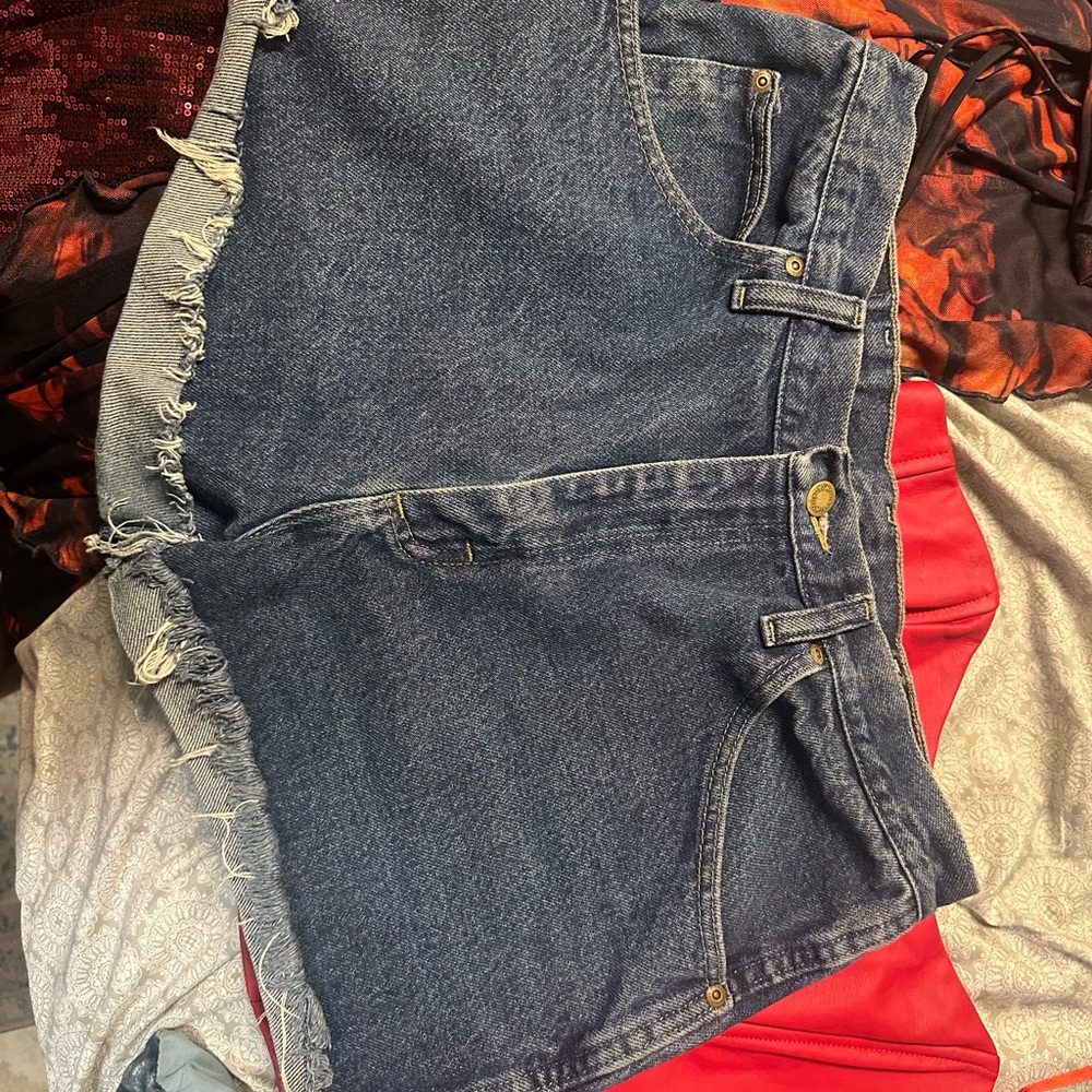 Wrangler Women's Frayed Hem Blue Denim Shorts